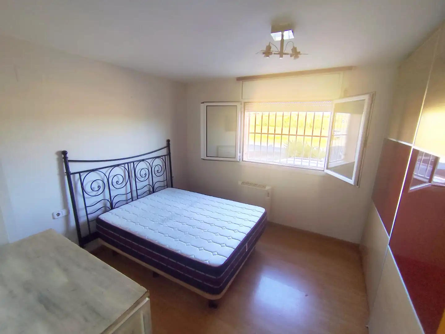 Schlafzimmer von Wohnung zum Verkauf in Òdena mit Heizung, Parkett und Möbliert