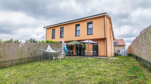 Foto 4 de Casa adosada en venda a Camino de la Piñera, 40, La Pola Siero, Siero