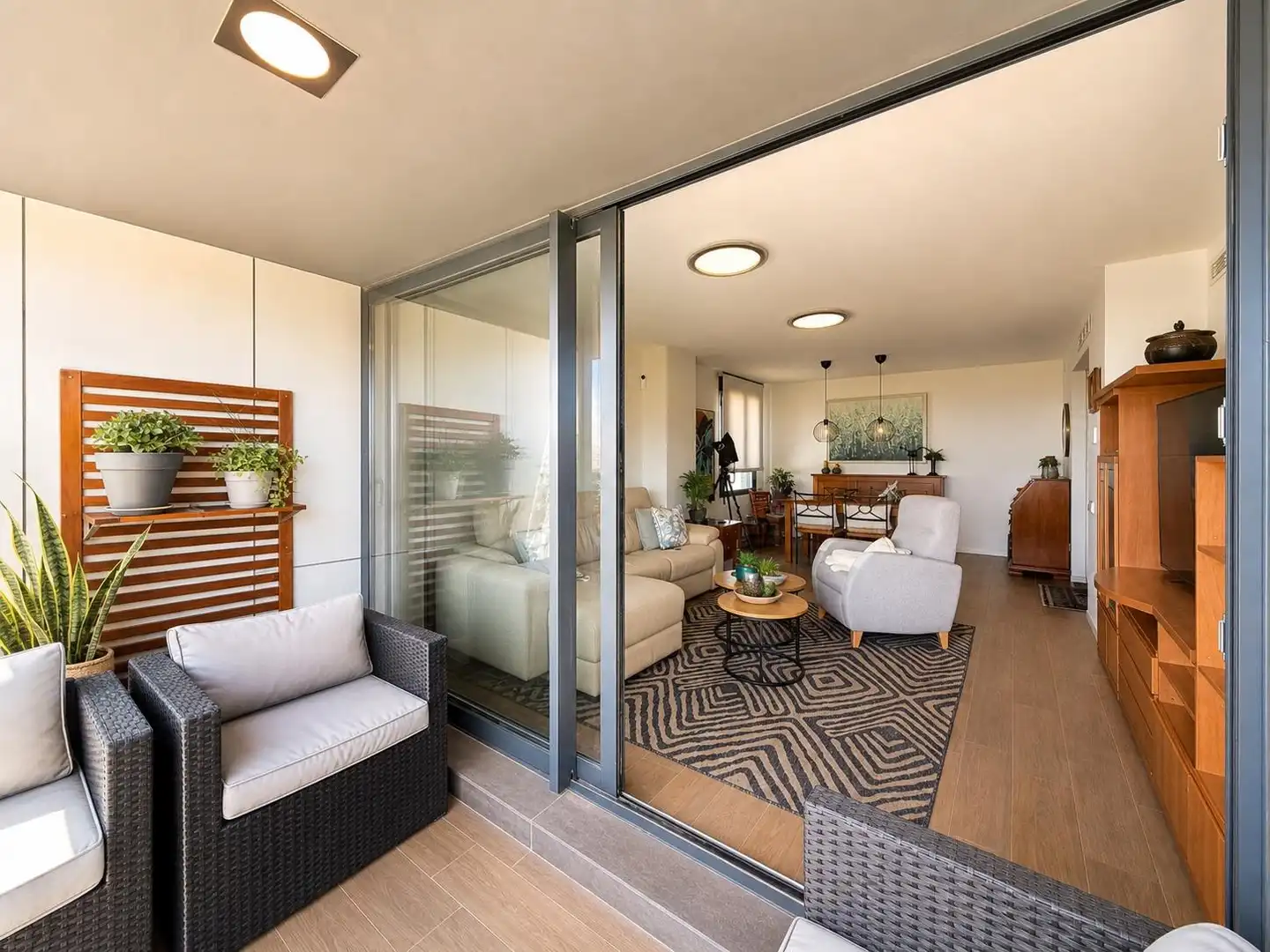 Terrasse von Wohnung zum Verkauf in Valencia mit Klimaanlage, Terrasse und Abstellraum