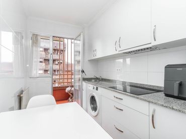 Apartamento con balcón en venta en Avenida TORRELAVEGA 58