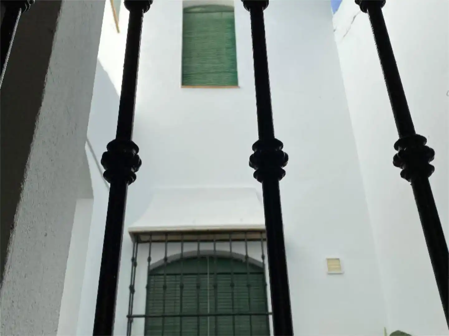 Vista exterior de Casa adosada en venda en Bollullos de la Mitación amb Aire condicionat
