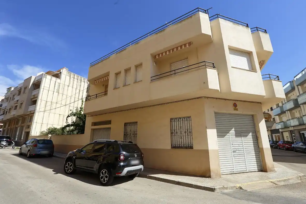 Vista exterior de Casa adosada en venda en Alcanar