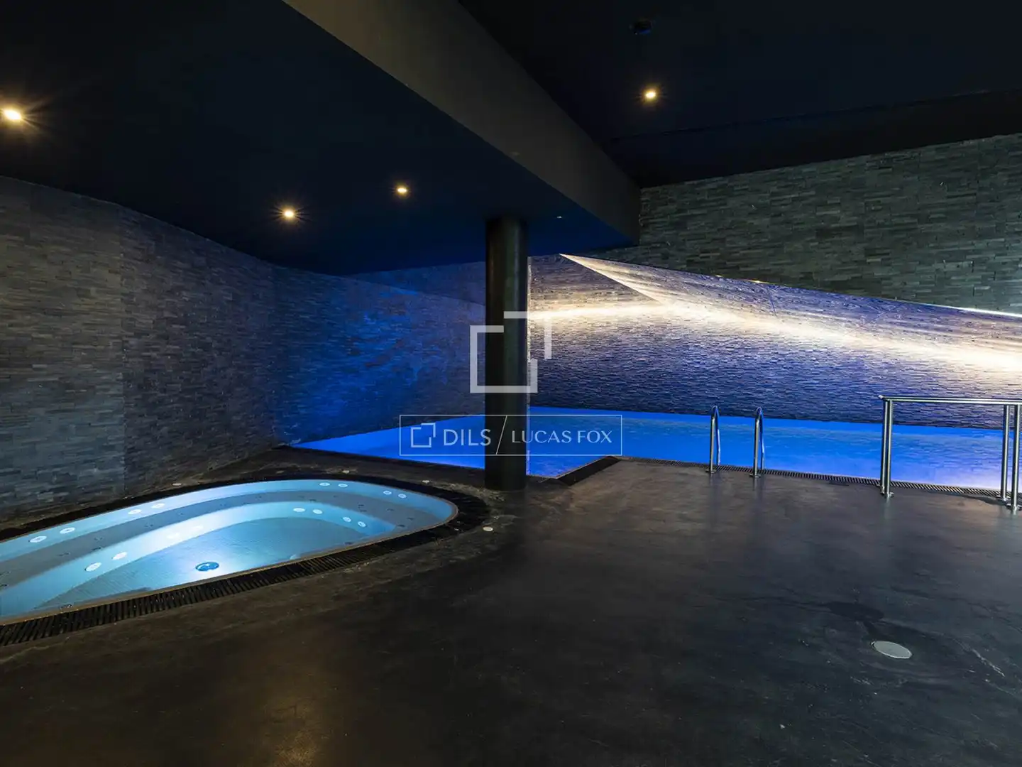 Piscina de Piso de alquiler en Barcelona con Aire acondicionado, Calefacción y Terraza