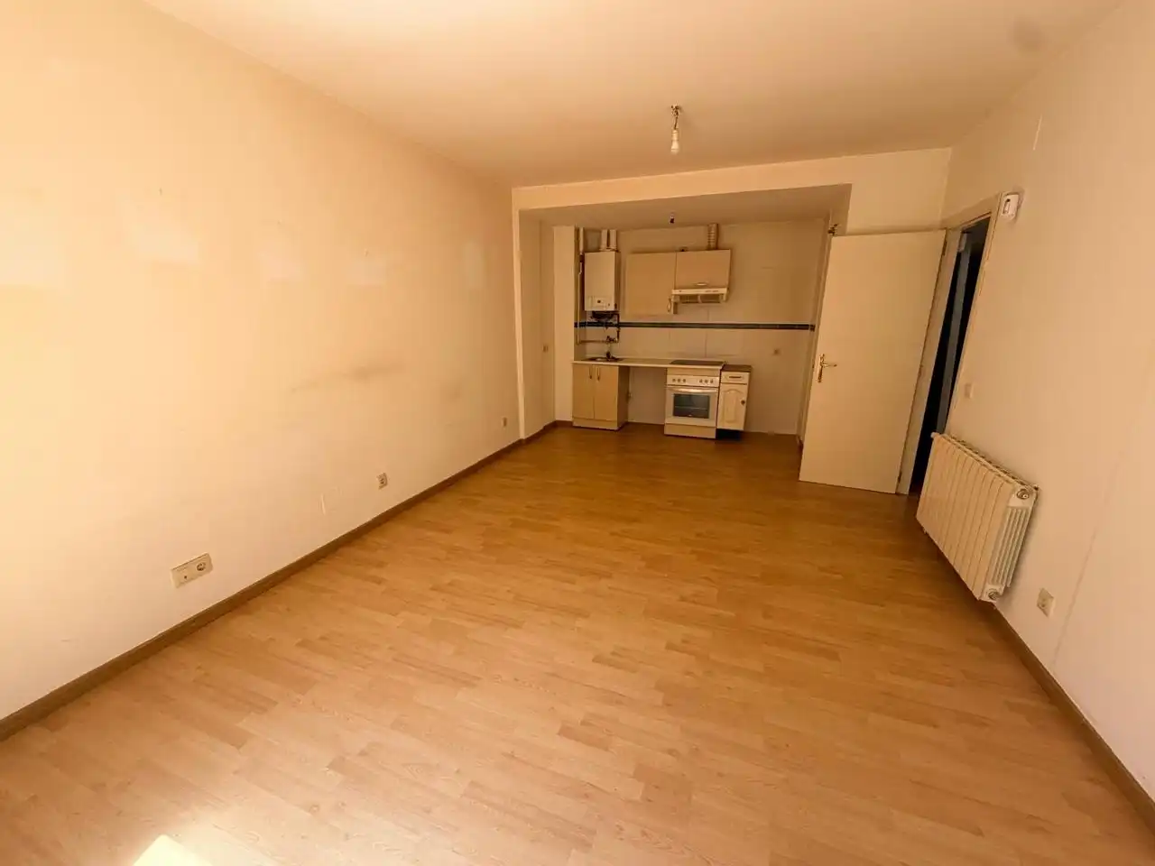 Appartement compact avec ascenseur à vendre à Calle Ronda de San Isidoro, imagen 2