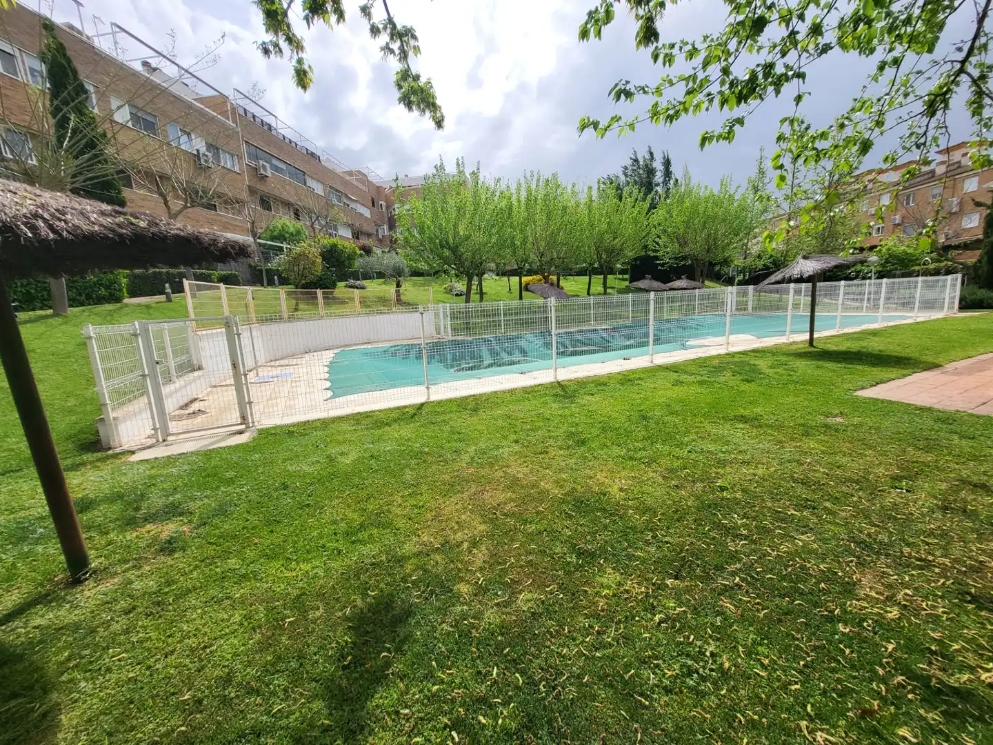 Piscina de Apartament en venda en Cáceres