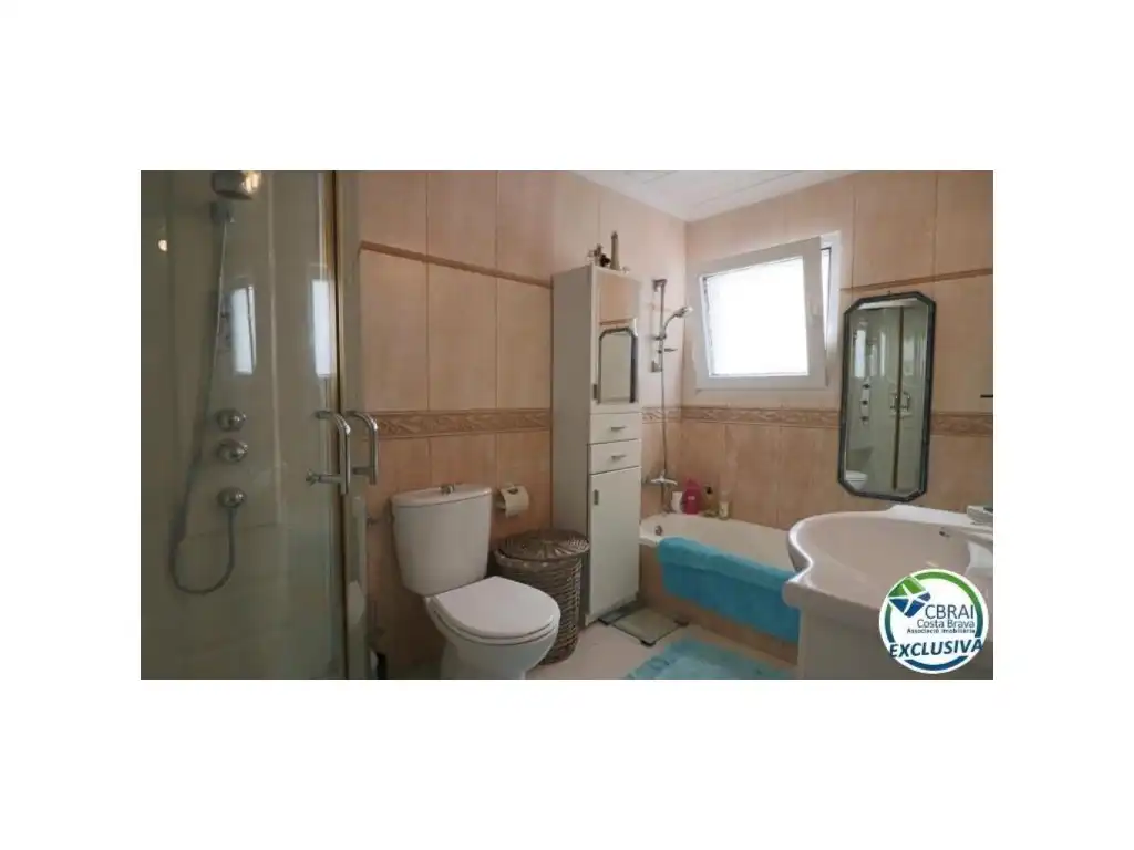 Casa con piscina en venta en Carrer Norfeu, imagen 8