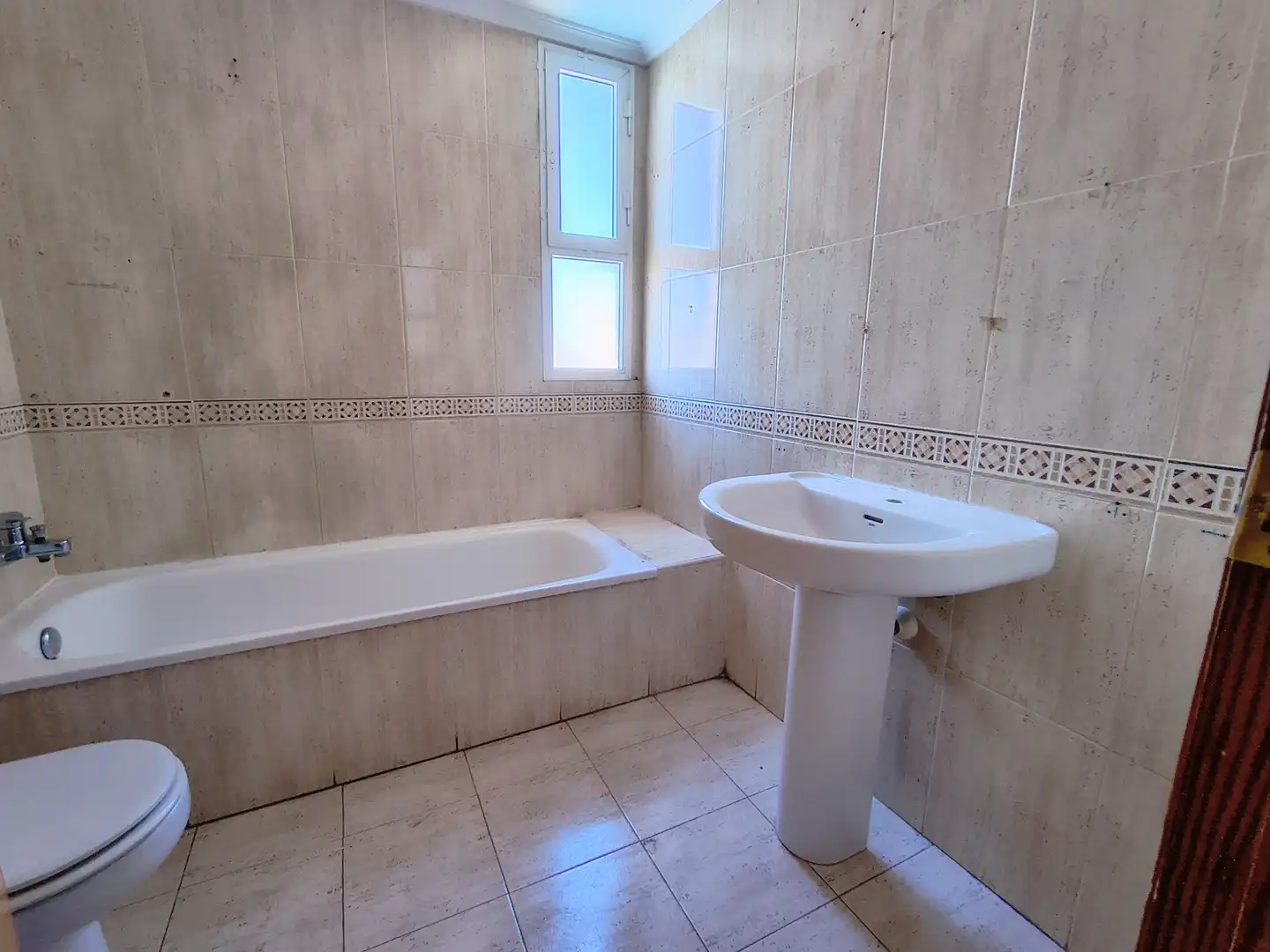 Bany de Pis en venda en Alicante / Alacant amb Terrassa, Traster i Piscina comunitària