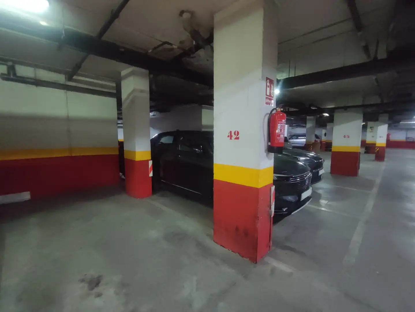 Parking de Piso en venta en Madrid con Aire acondicionado, Calefacción y Jardín privado