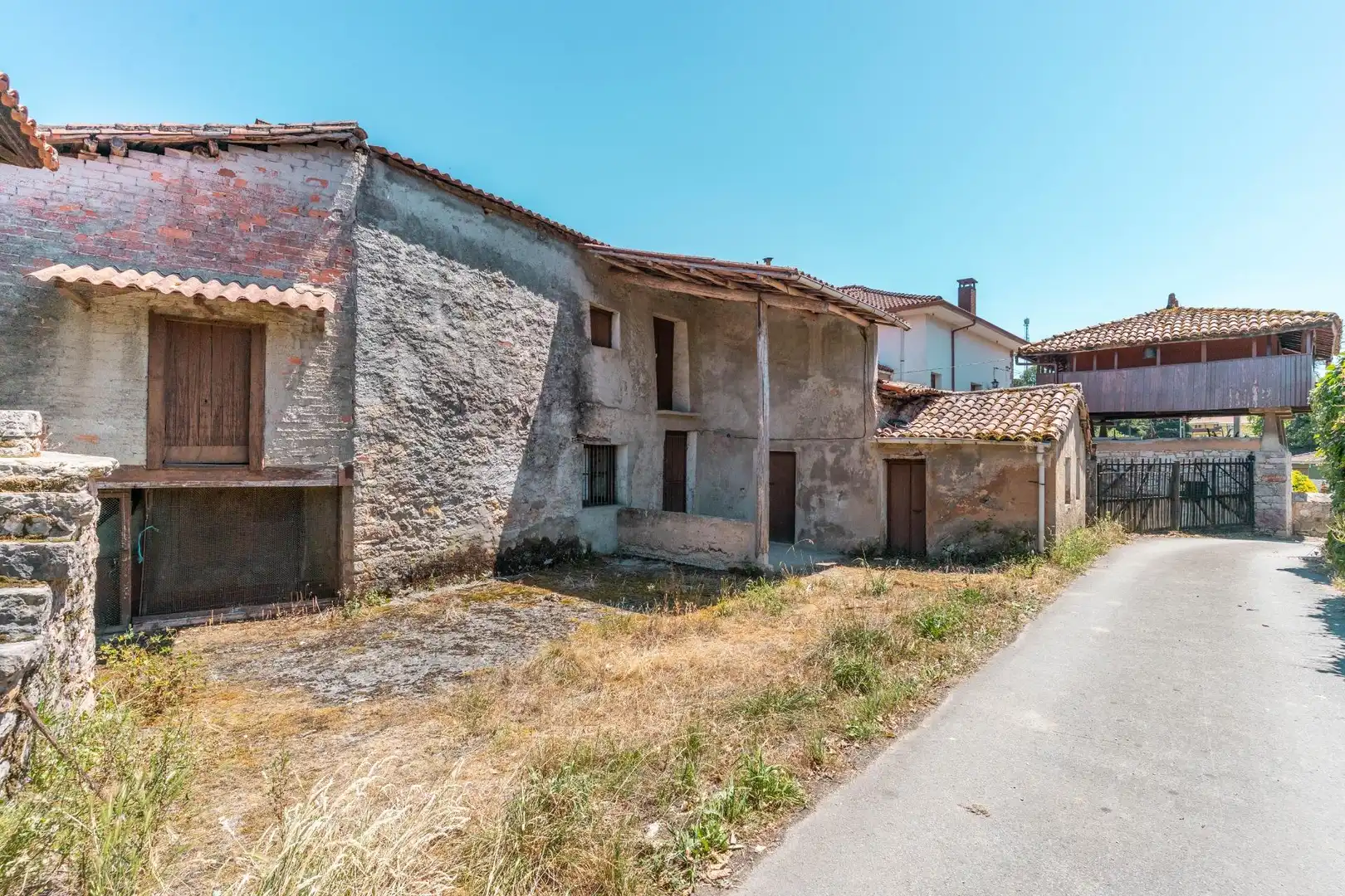 Vista exterior de Casa o xalet en venda en Las Regueras  