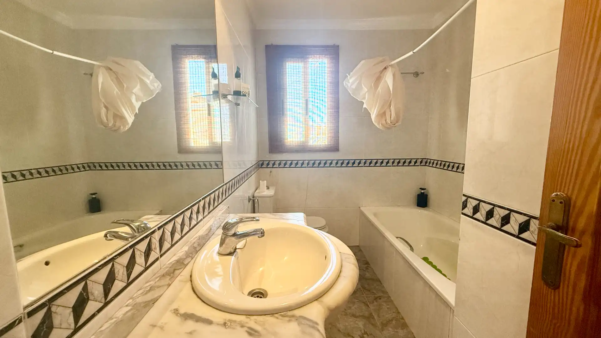 Bathroom of Detached homes for sale in Roquetas de Mar  with Furnished