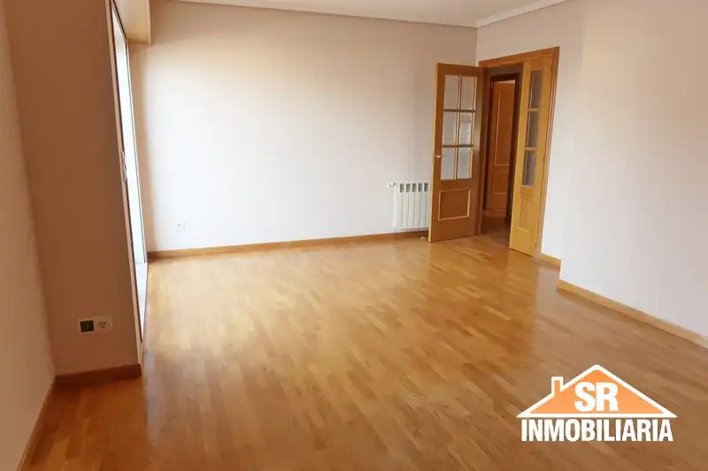 Sala de estar de Piso de alquiler en A Coruña Capital  con Calefacción, Parquet y Horno