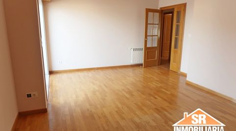 Foto 3 de Piso de alquiler en Rúa Marconi, Monte Alto - Zalaeta - Atocha, A Coruña Capital