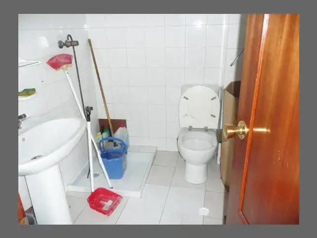 Baño de Oficina de alquiler en A Coruña Capital 