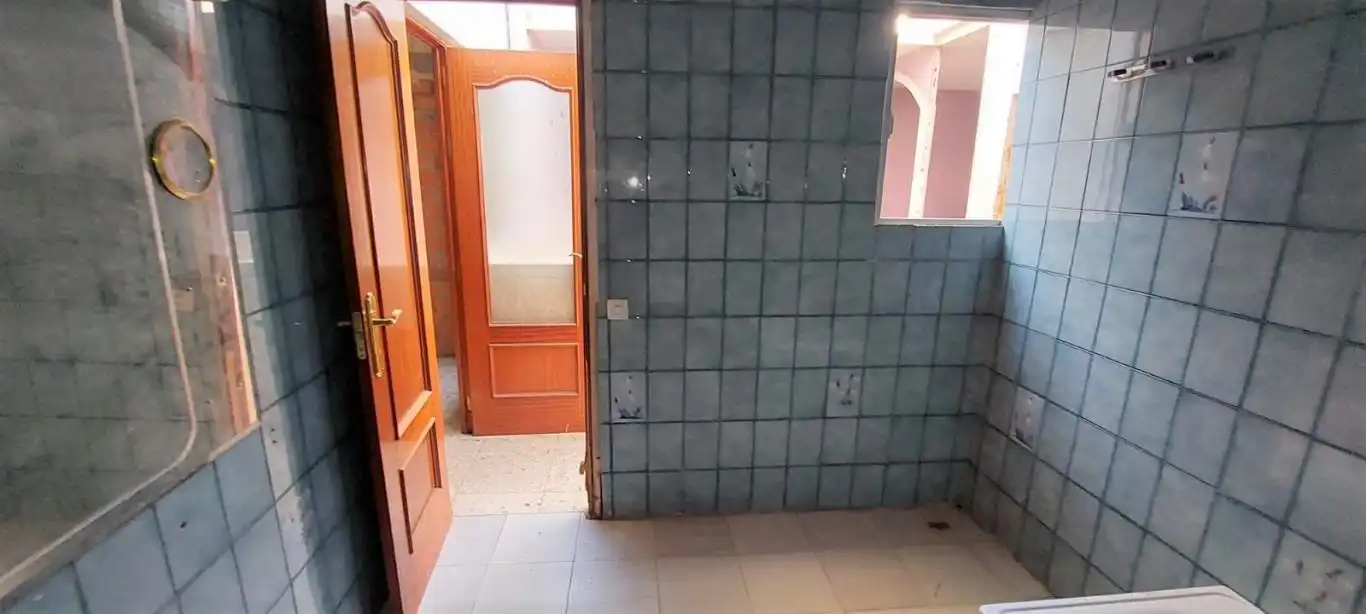 Bathroom of Flat for sale in Sevilla
