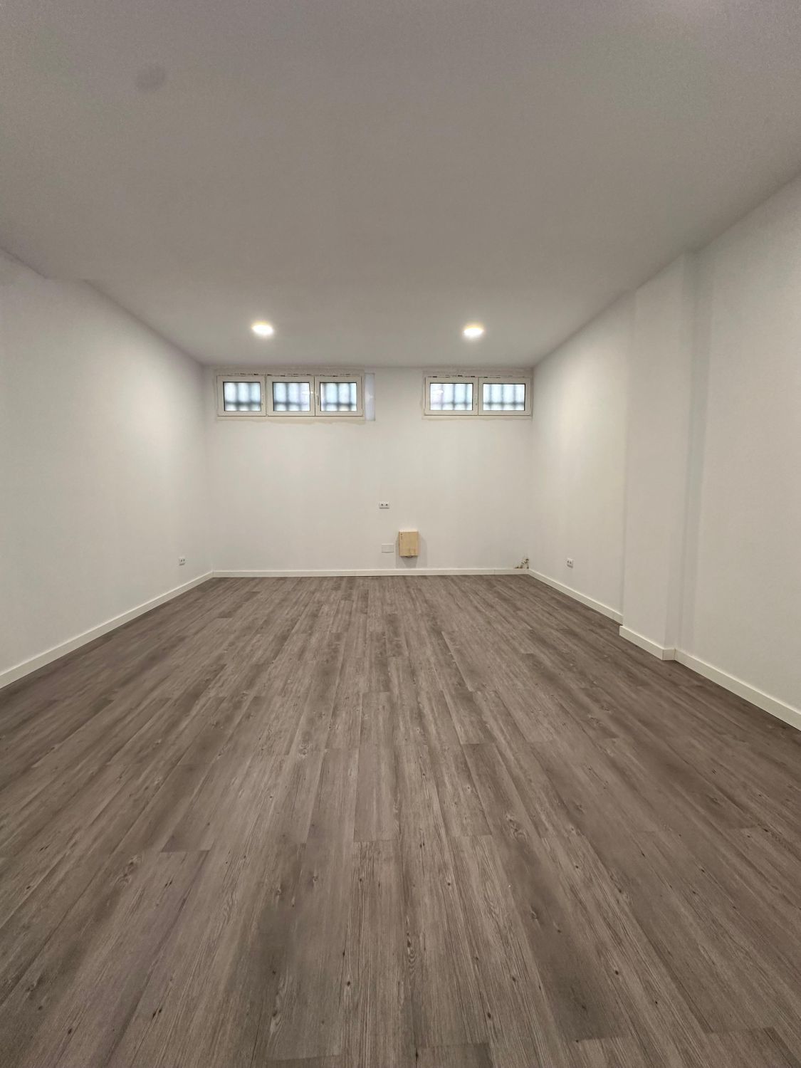 Oficina de alquiler en Agra del Orzán - Ventorrillo