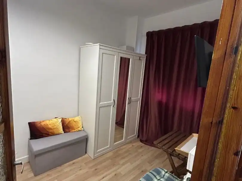Dormitori de Casa o xalet en venda en Serra amb Terrassa i Balcó