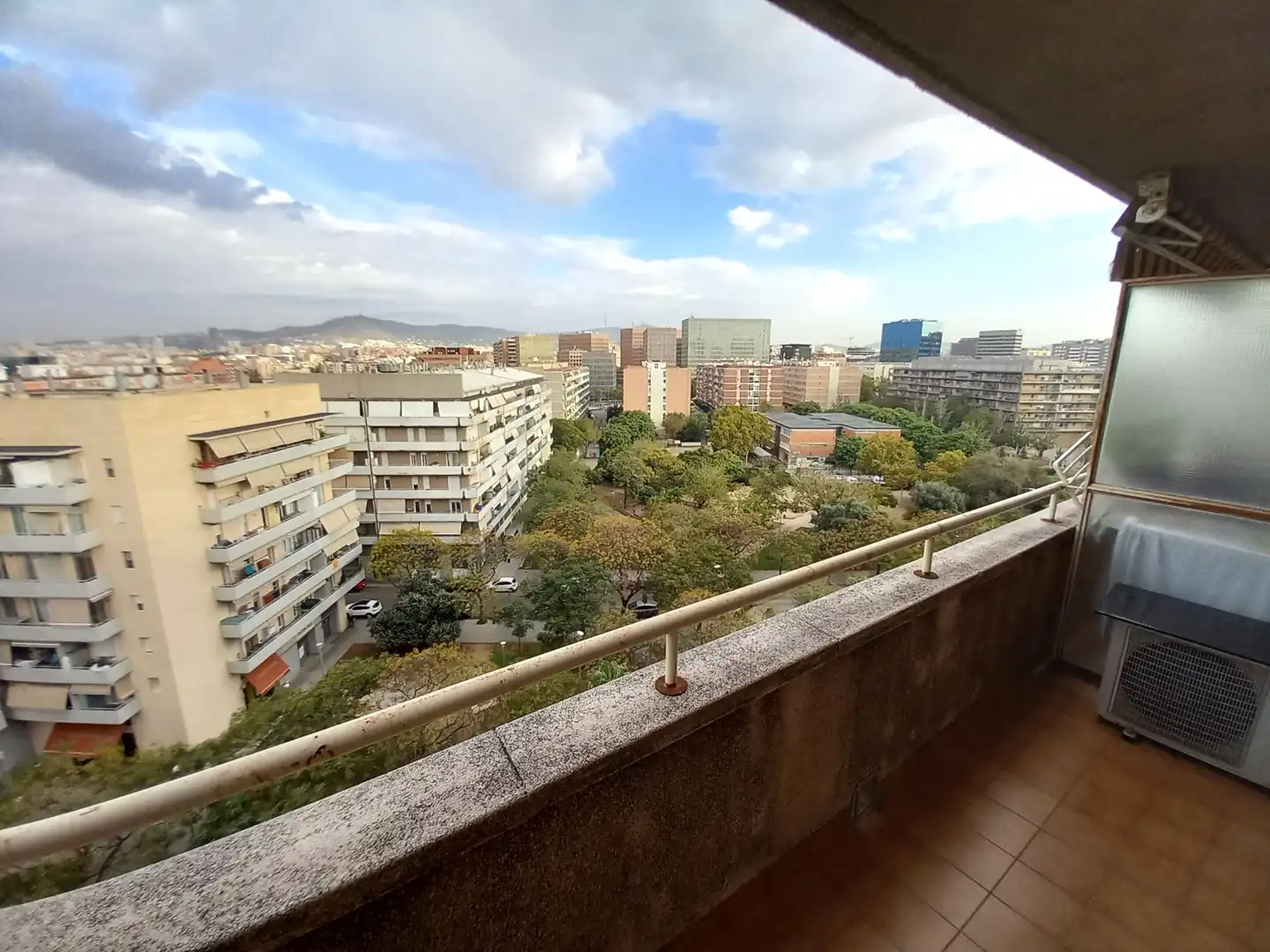 Vista exterior de Pis en venda en Barcelona amb Aire condicionat i Balcó