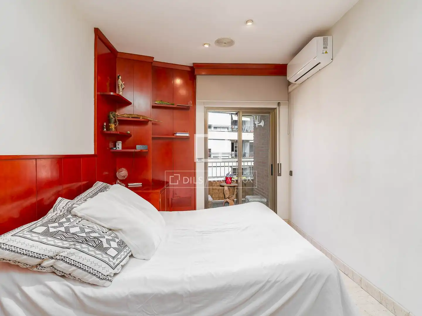 Dormitori de Àtic en venda en Barcelona amb Aire condicionat, Terrassa i Balcó