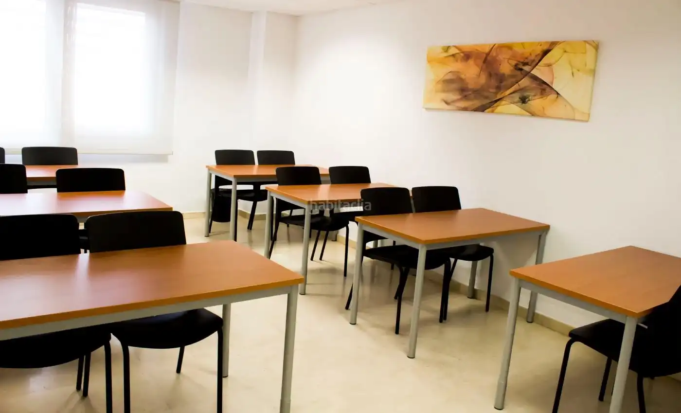 Office space with lift to rent in Carrer de Guillem de Castro 9, imagen 8