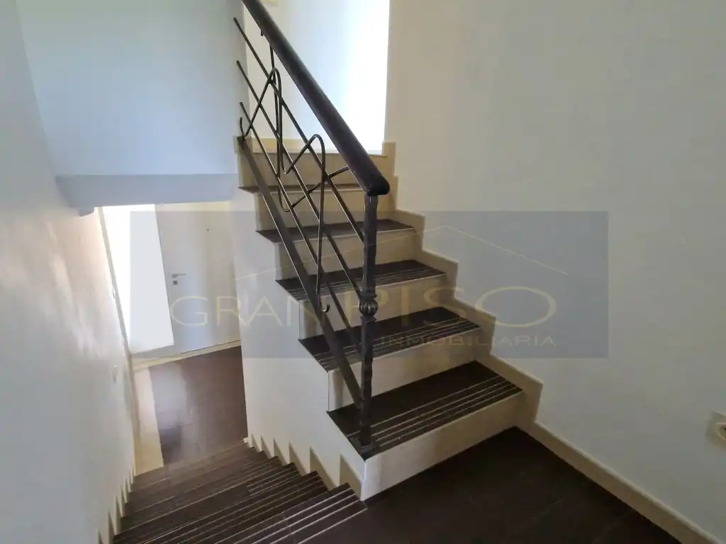 Dúplex en venta en Estepona con Terraza y Piscina comunitaria