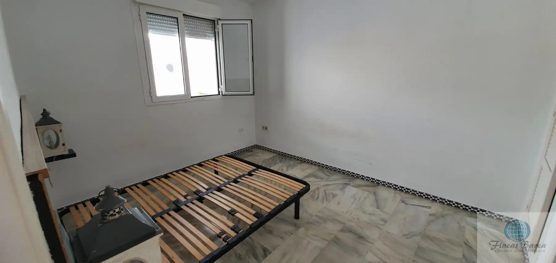 Schlafzimmer von Dachboden zum Verkauf in Fuengirola mit Terrasse und Gemeinschaftspool
