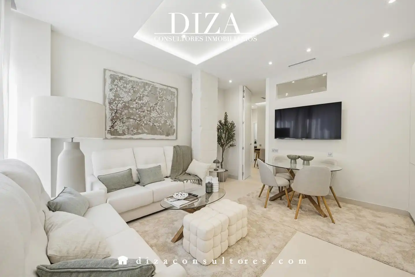 Sala d'estar de Planta baixa en venda en  Madrid Capital amb Aire condicionat i Moblat