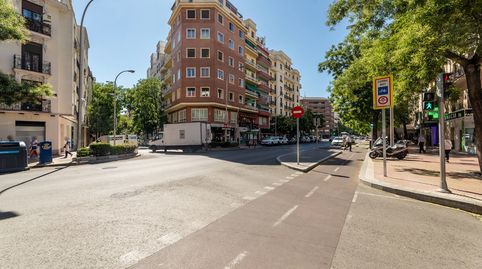 Piso 3 dormitorios 2 baños zona Trafalgar