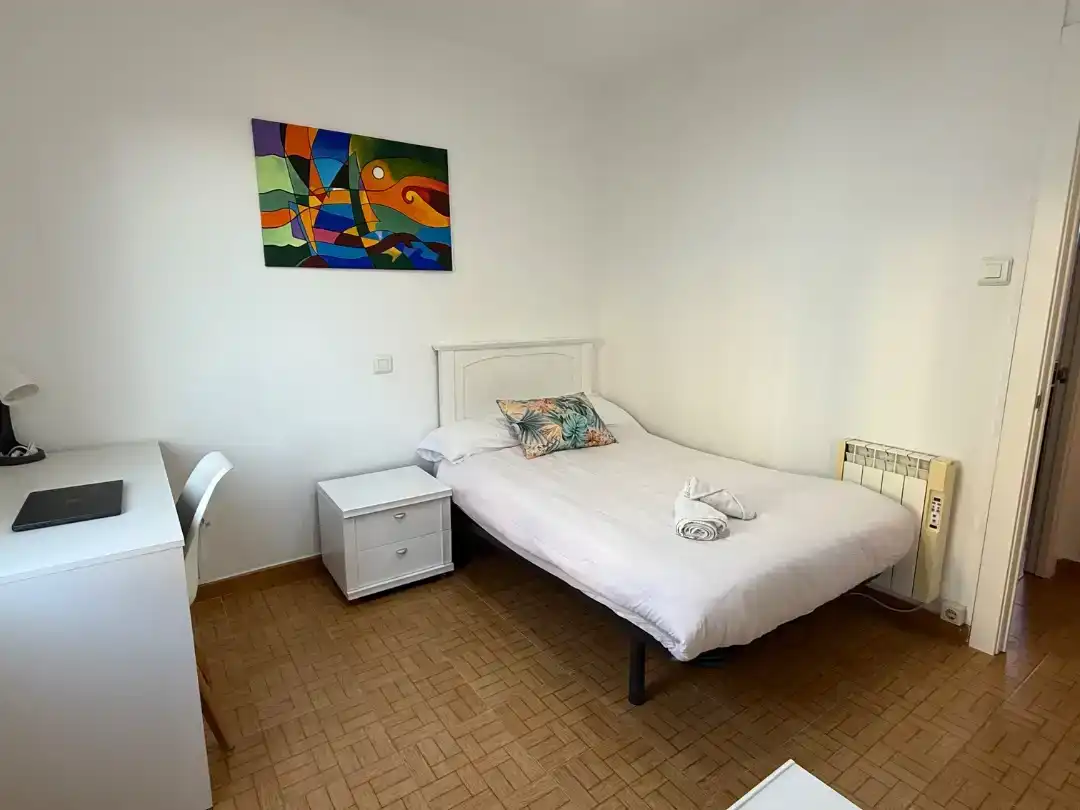 Schlafzimmer von Wohnung zur Miete in Ferrol