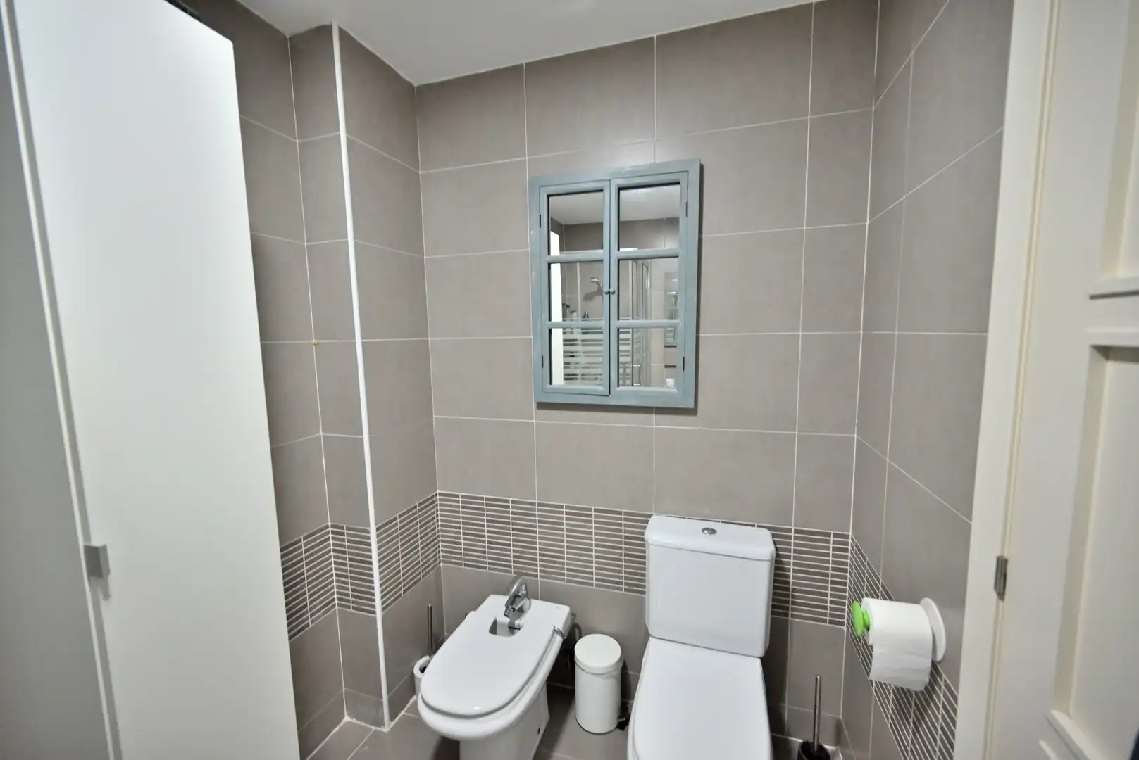 Bany de Apartament en venda en Benalmádena amb Aire condicionat, Piscina i Balcó
