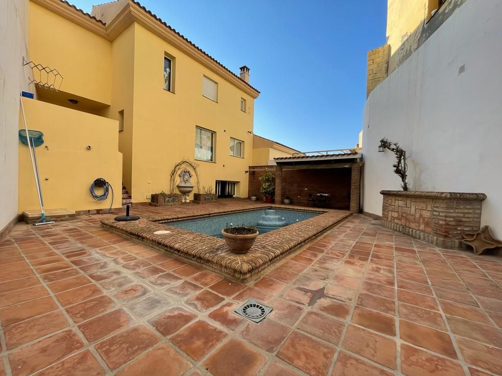 House or chalet for sale in Calle Paraiso, Norte - Barrio del Pilar - El Reñidero