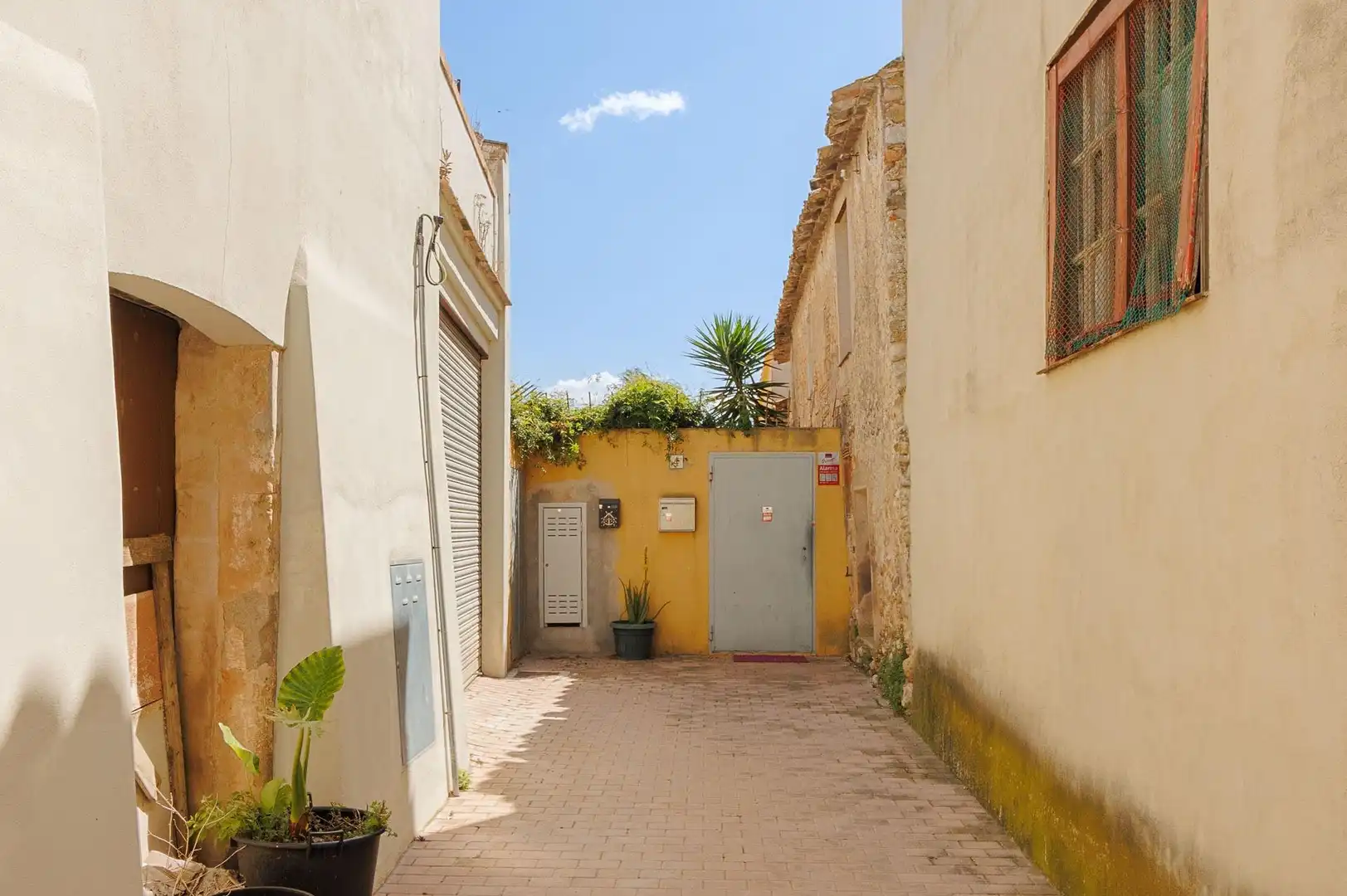 Vista exterior de Piso en venta en Vilamalla con Aire acondicionado, Calefacción y Jardín privado