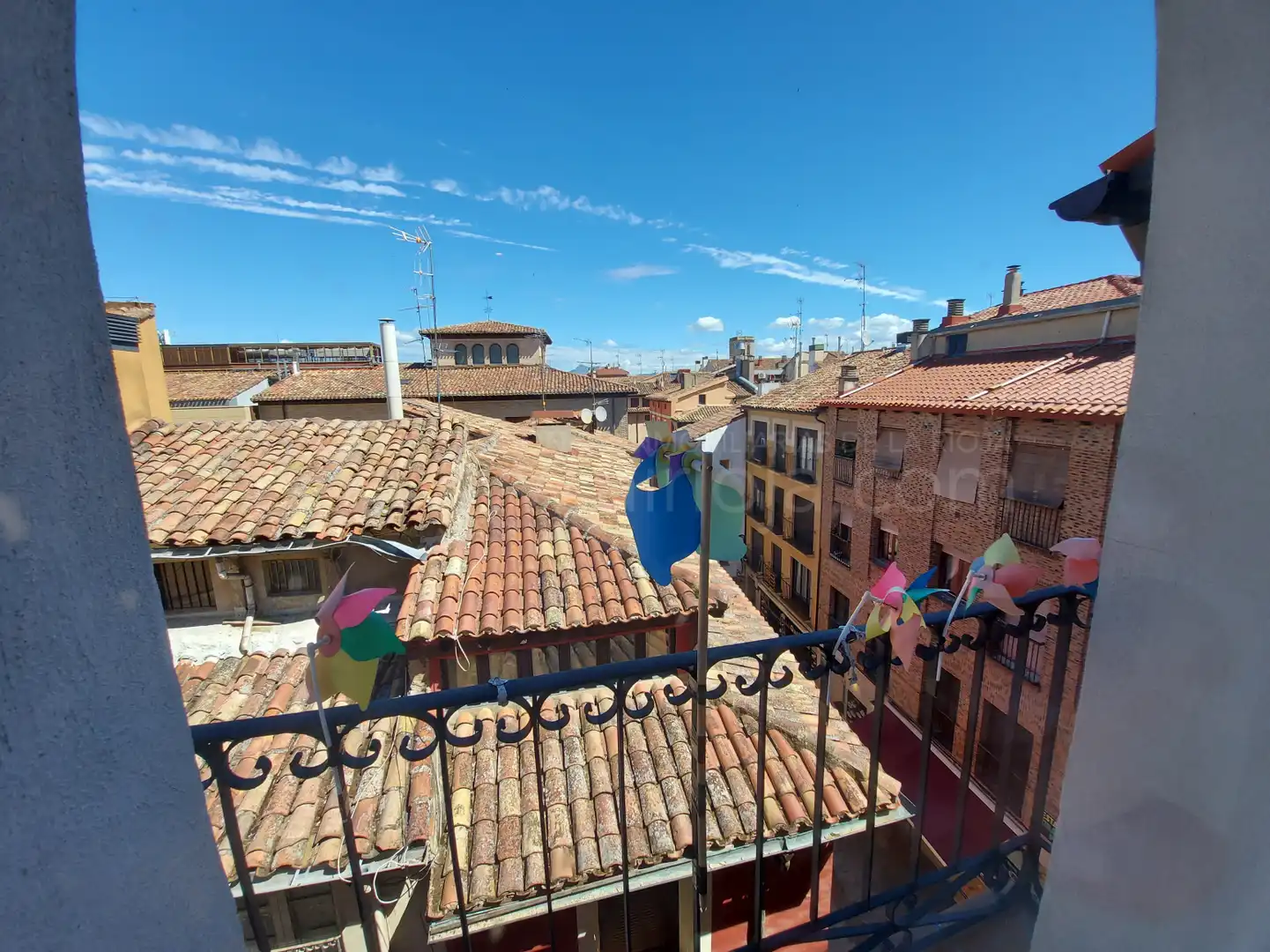Vista exterior de Piso de alquiler en  Logroño con Calefacción y Amueblado