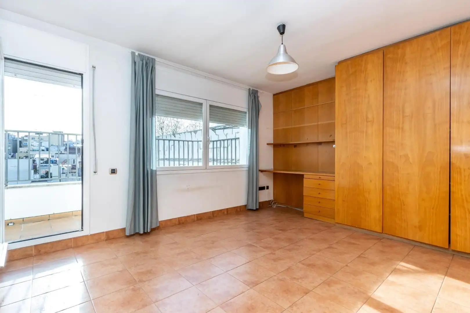 Dormitori de Àtic en venda en Sabadell amb Calefacció, Parquet i Terrassa