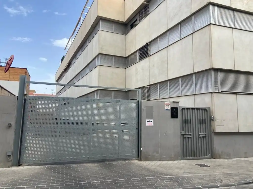 Vista exterior de Apartamento de alquiler en Armilla con Calefacción y Piscina comunitaria