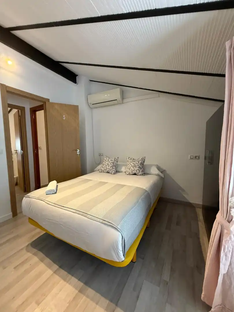 Room in Calle Alcalde Ronquillo, 20, Martiricos - La Roca - La Rosaleda