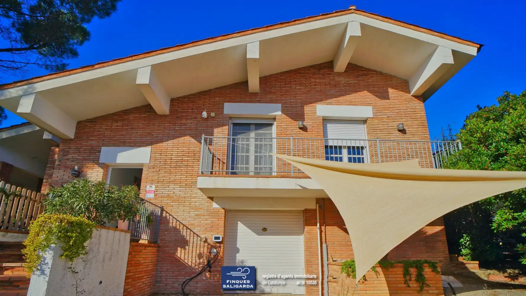 Vista exterior de Casa o chalet en venta en L'Ametlla del Vallès con Calefacción, Terraza y Trastero