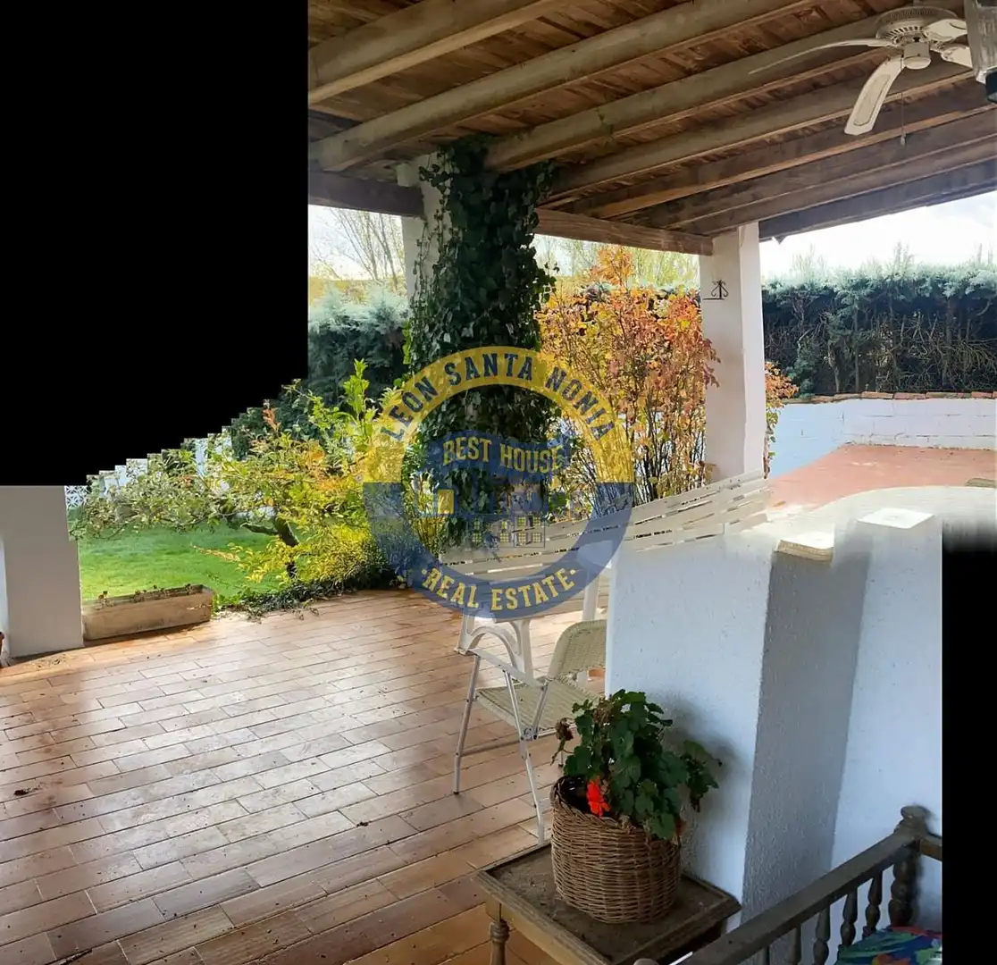 Jardín de Casa o chalet en venta en Garrafe de Torío con Calefacción, Jardín privado y Parquet