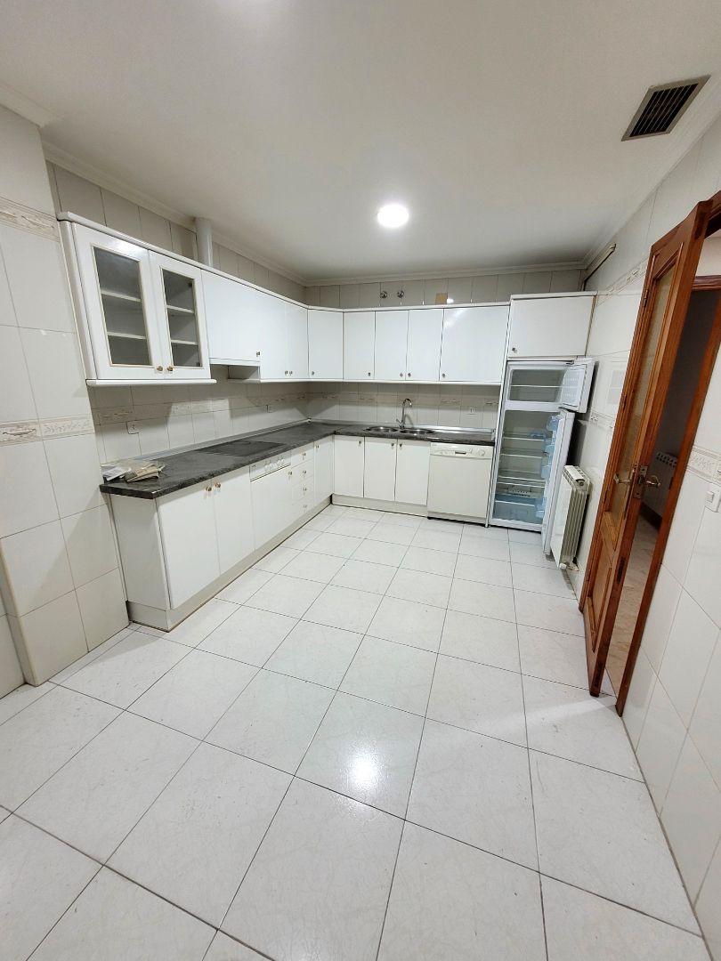 Kitchen of Flat to rent in Cáceres Capital  with Heating