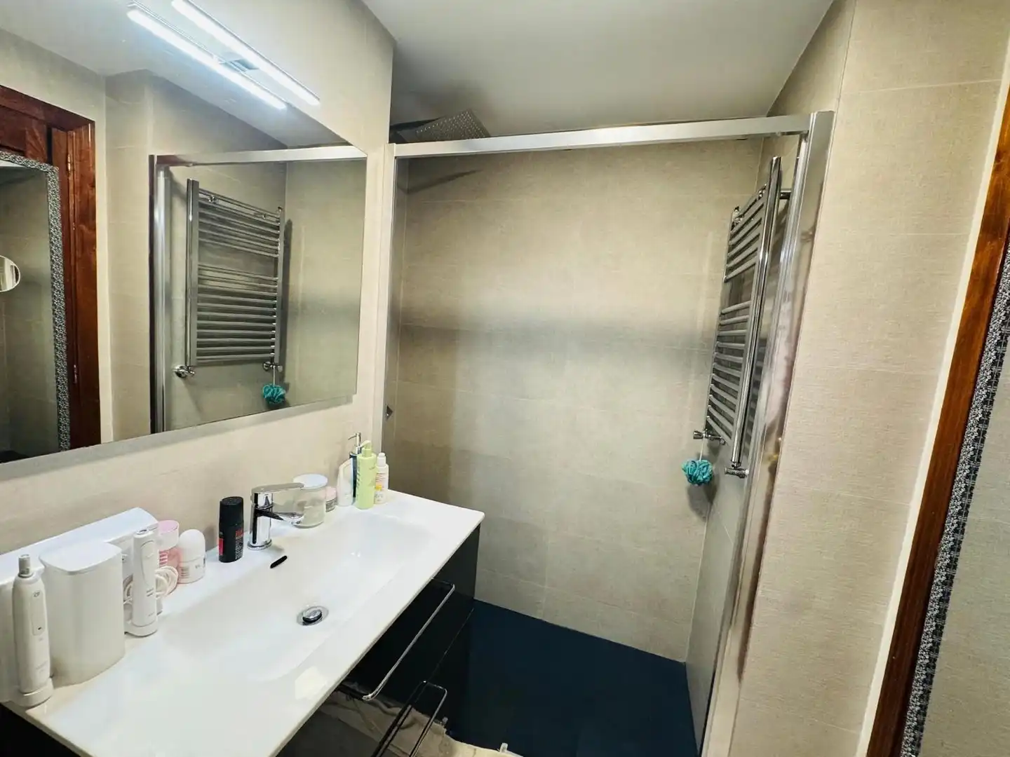 Badezimmer von Maisonette zur Miete in Sevilla la Nueva mit Heizung, Ofen und Gemeinschaftspool