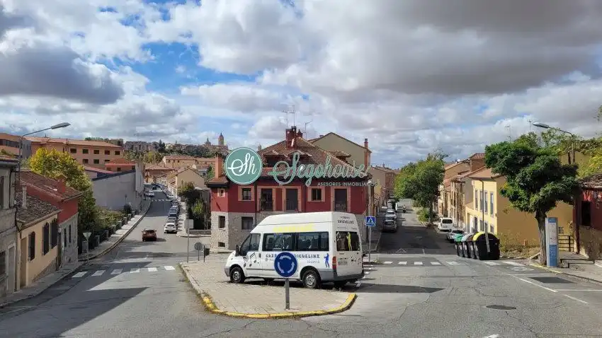 Vista exterior de Piso de alquiler en Segovia con Aire acondicionado, Calefacción y Terraza