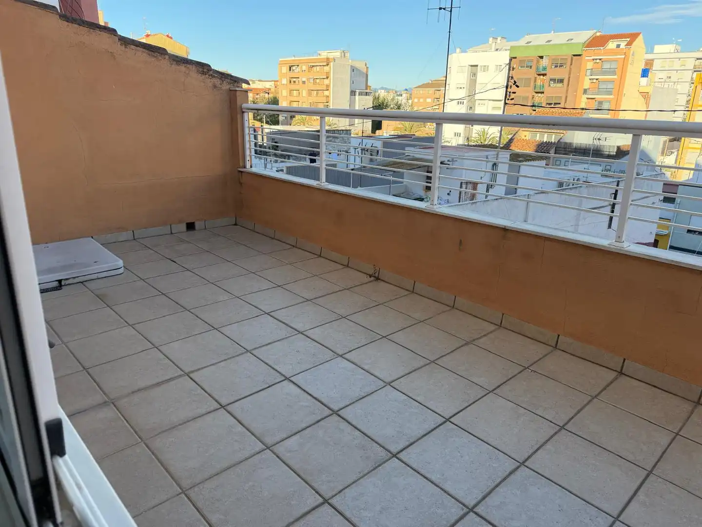 Terrasse von Maisonette zum Verkauf in Castellón de la Plana / Castelló de la Plana mit Klimaanlage, Heizung und Terrasse