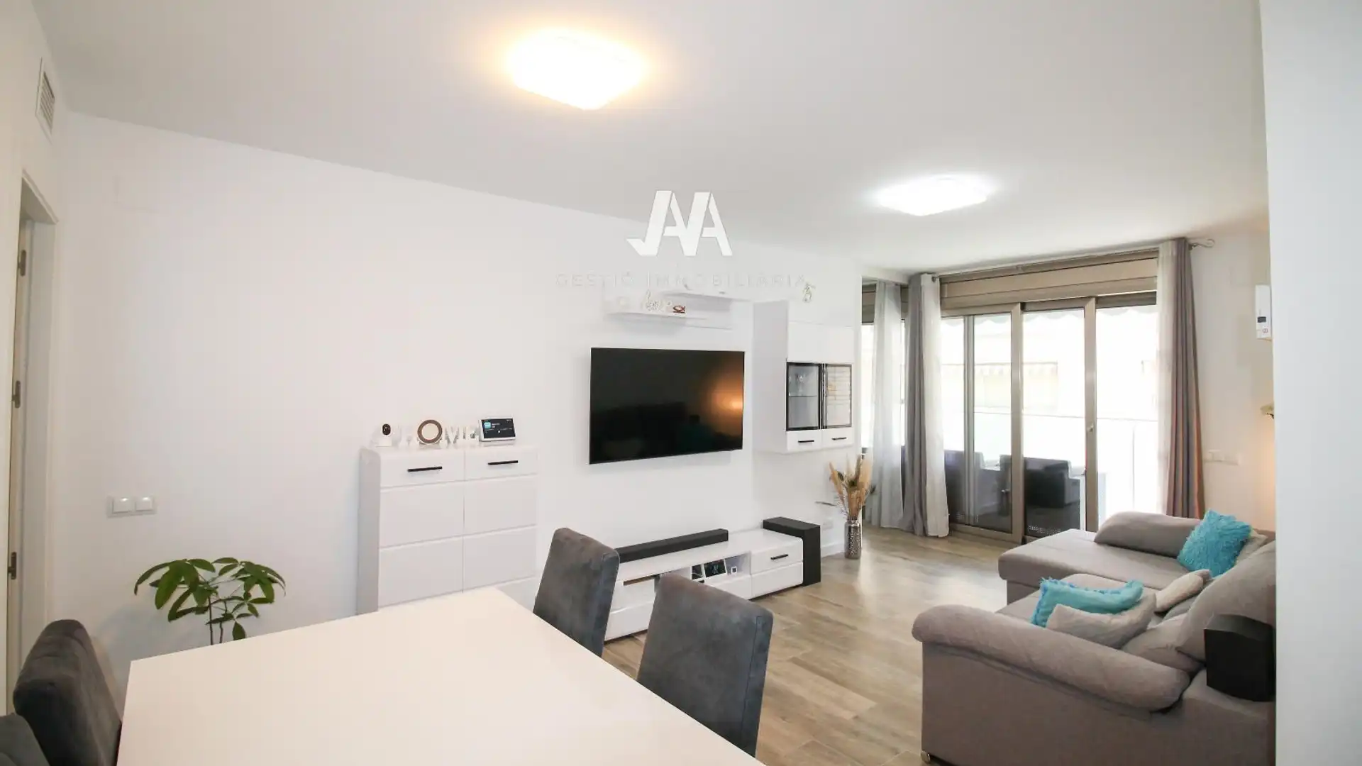 Pis en venda a Josep Galtes, Llevant