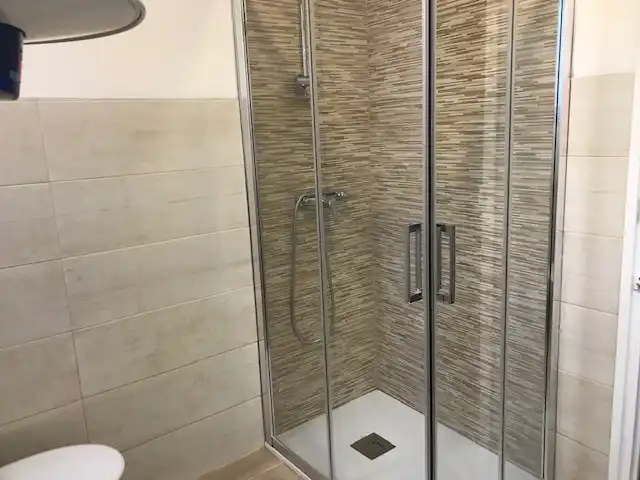 Bathroom of Flat for rent in Madrid  with Heating, Furnished and Oven