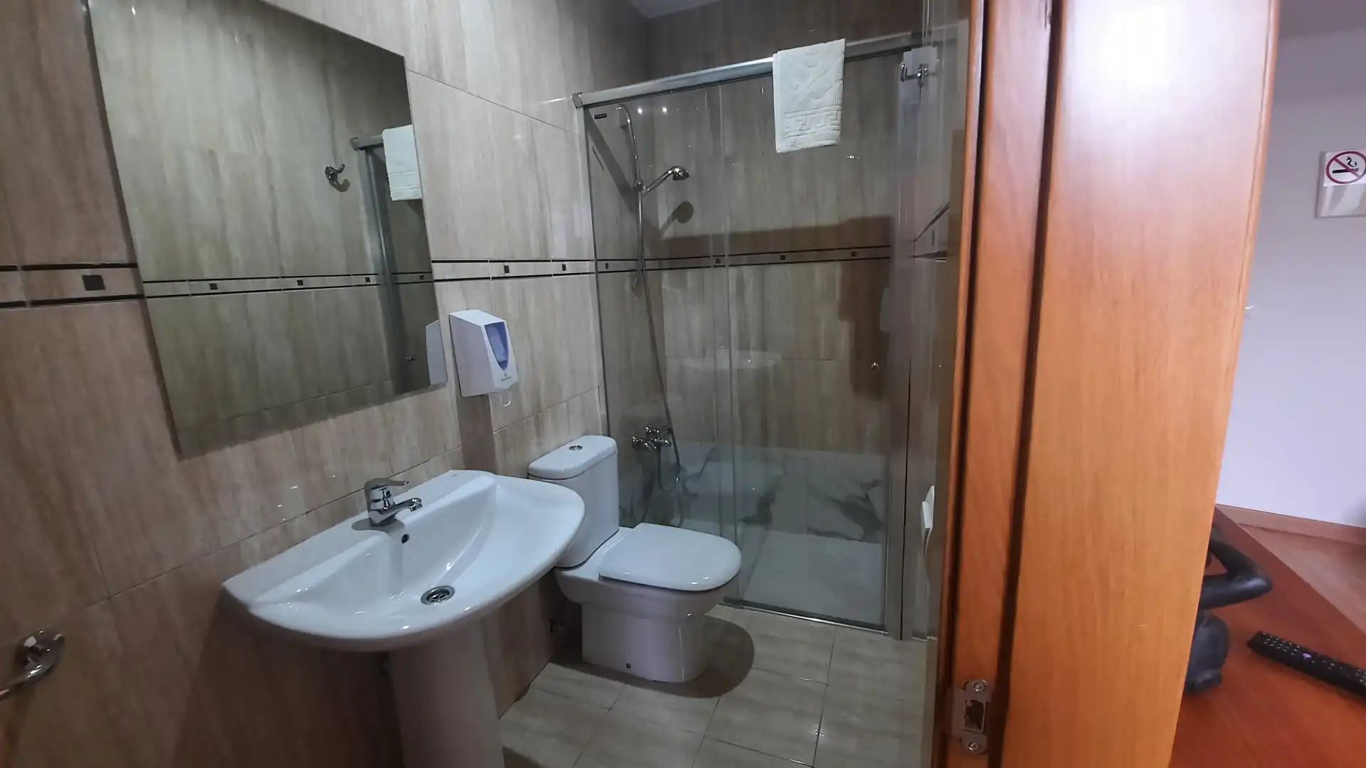 Badezimmer von Gebäude zum Verkauf in Cacabelos mit Alarm