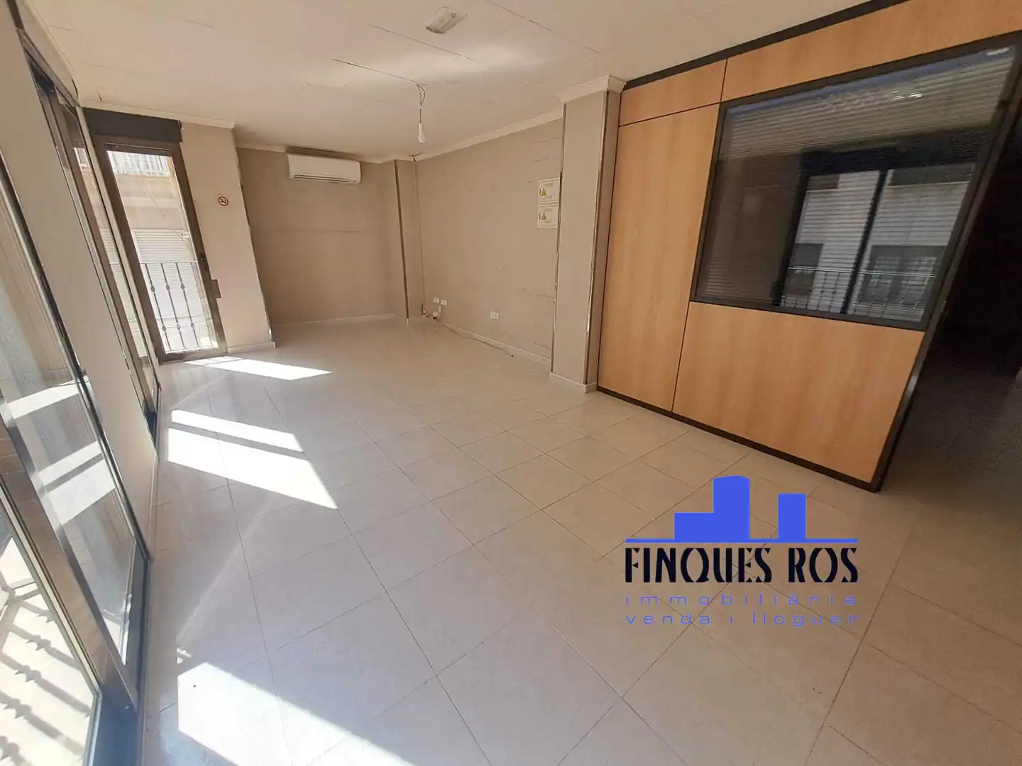 Office for rent in Vinaròs  with Air Conditioner and Heating