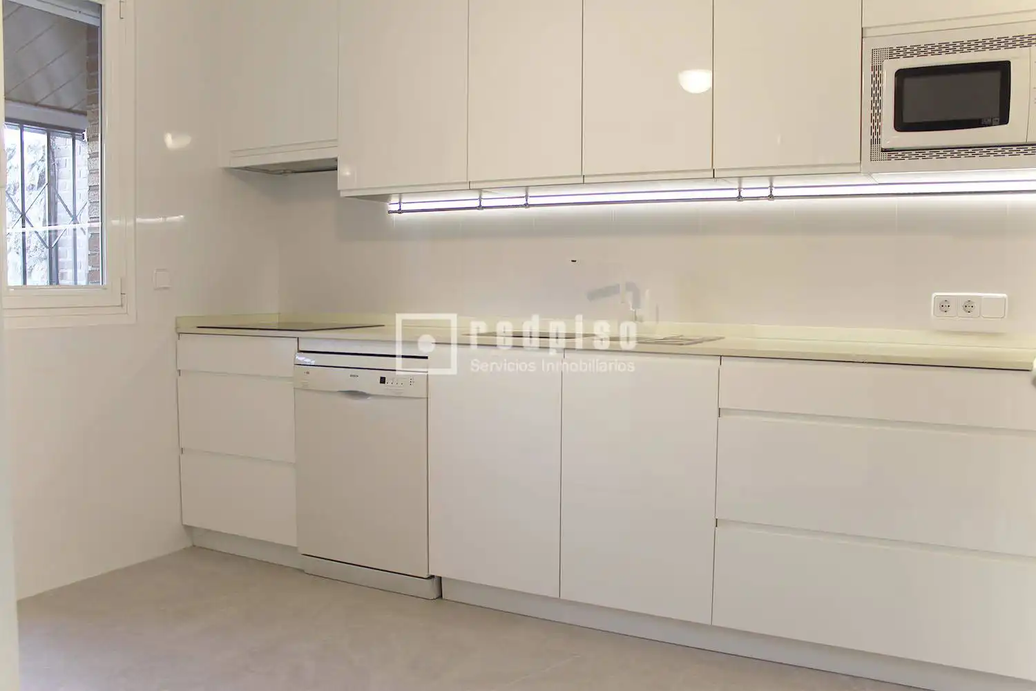 Cuina de Casa o xalet de lloguer en Madrid amb Aire condicionat, Calefacció i Jardí privat