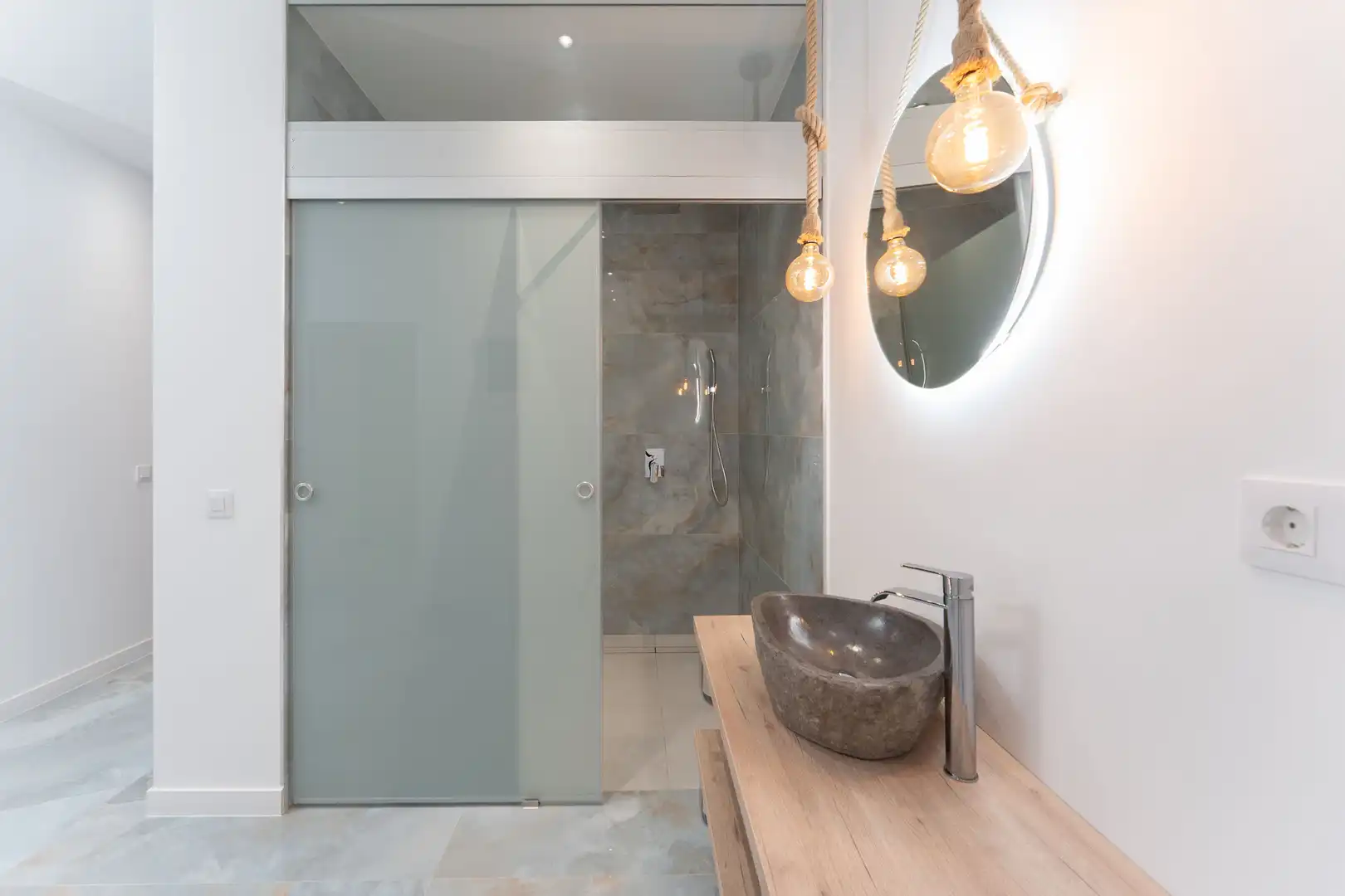 Baño de Dúplex en venta en Mogán con Aire acondicionado, Calefacción y Terraza