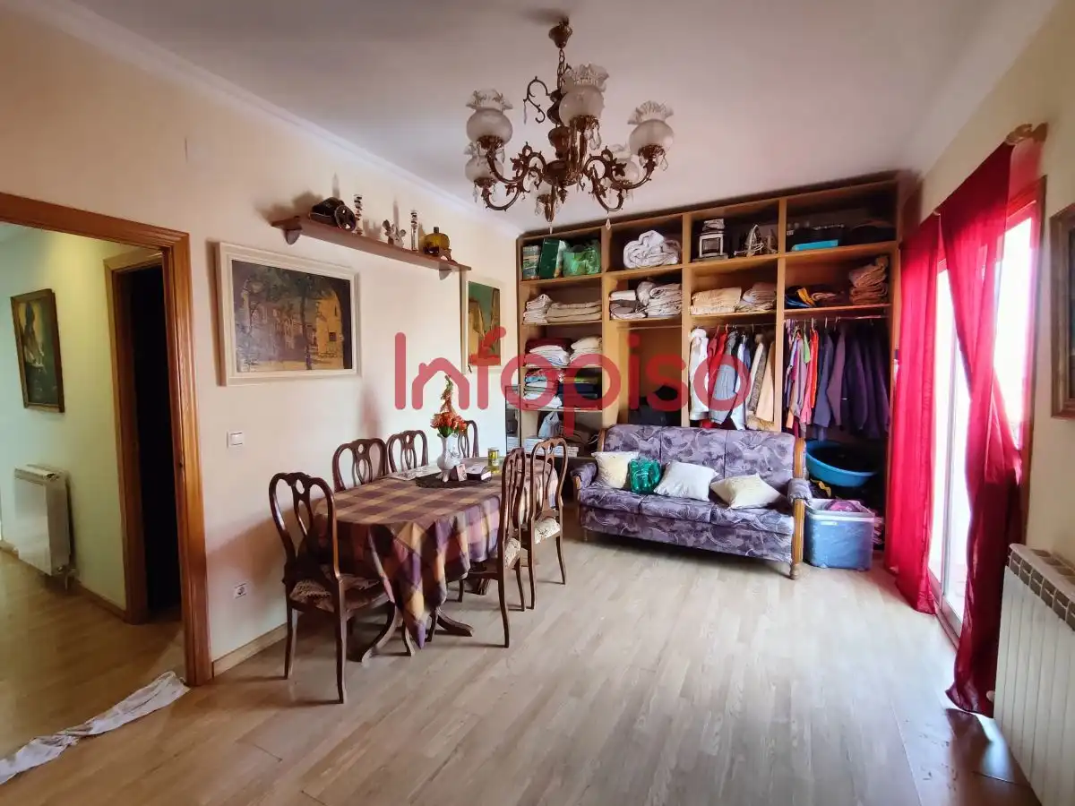 Casa con terraza en venta en Valdepeñas, imagen 4