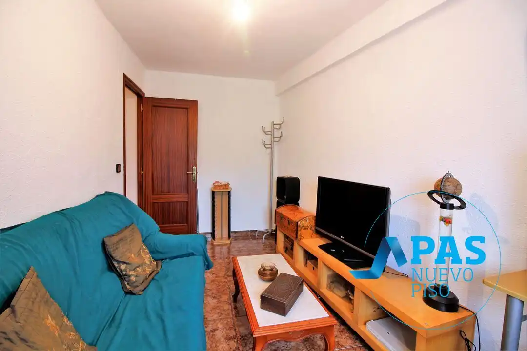 Sala d'estar de Pis en venda en Santander amb Moblat