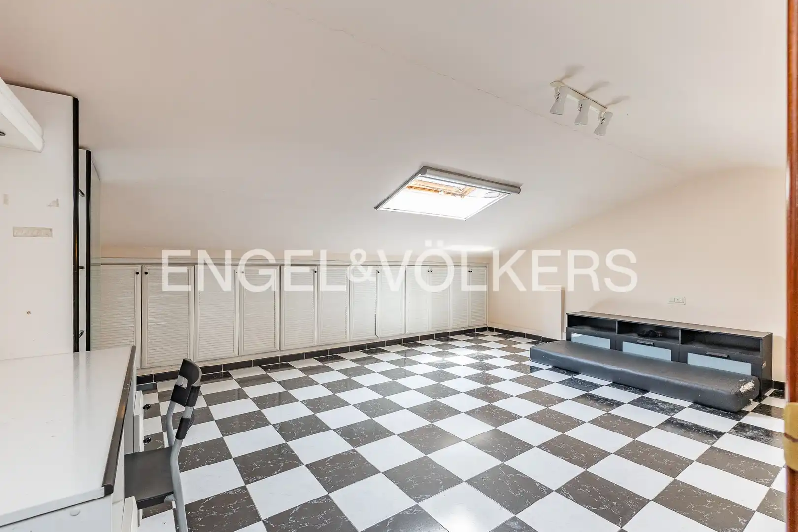 Casa adosada en venta en Ripollet con Calefacción, Jardín privado y Terraza